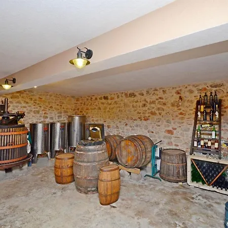 Semesterbostad House Lara Vrboska