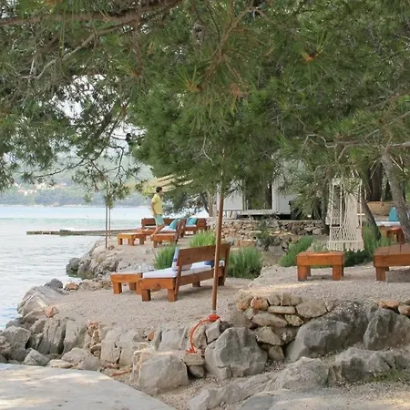 House Lara * Vrboska