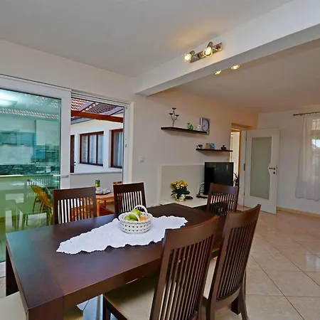 House Lara Holiday home Vrboska