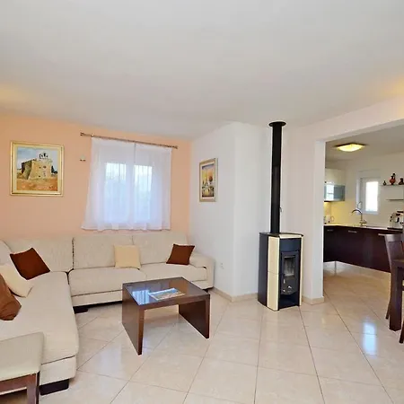 House Lara Holiday home