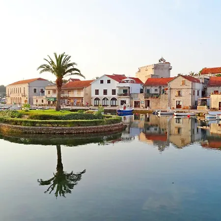 House Lara Holiday home