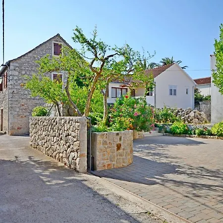House Lara Ferienhaus Vrboska