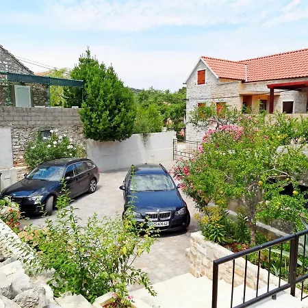 House Lara Ferienhaus Vrboska