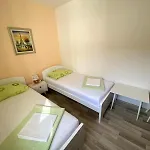 House Lara Semesterbostad *