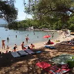 Semesterbostad House Lara Vrboska