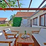 House Lara Vrboska