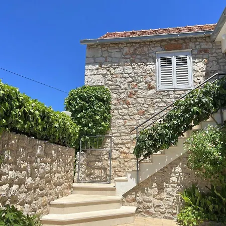 House Lara Semesterbostad Vrboska