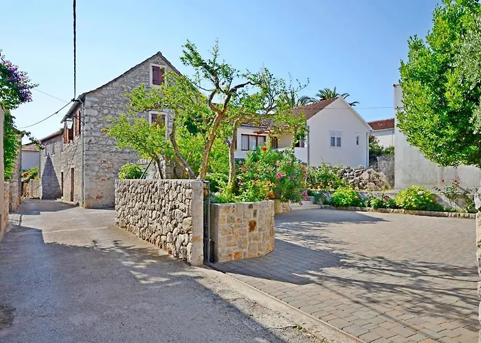House Lara Ferienhaus Vrboska
